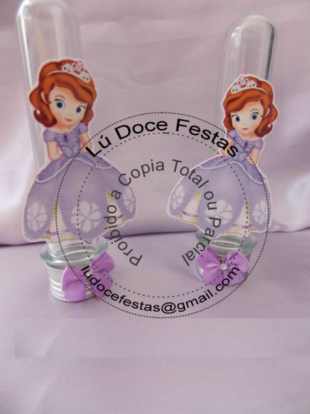 Tubetes vazios decorados em scrap